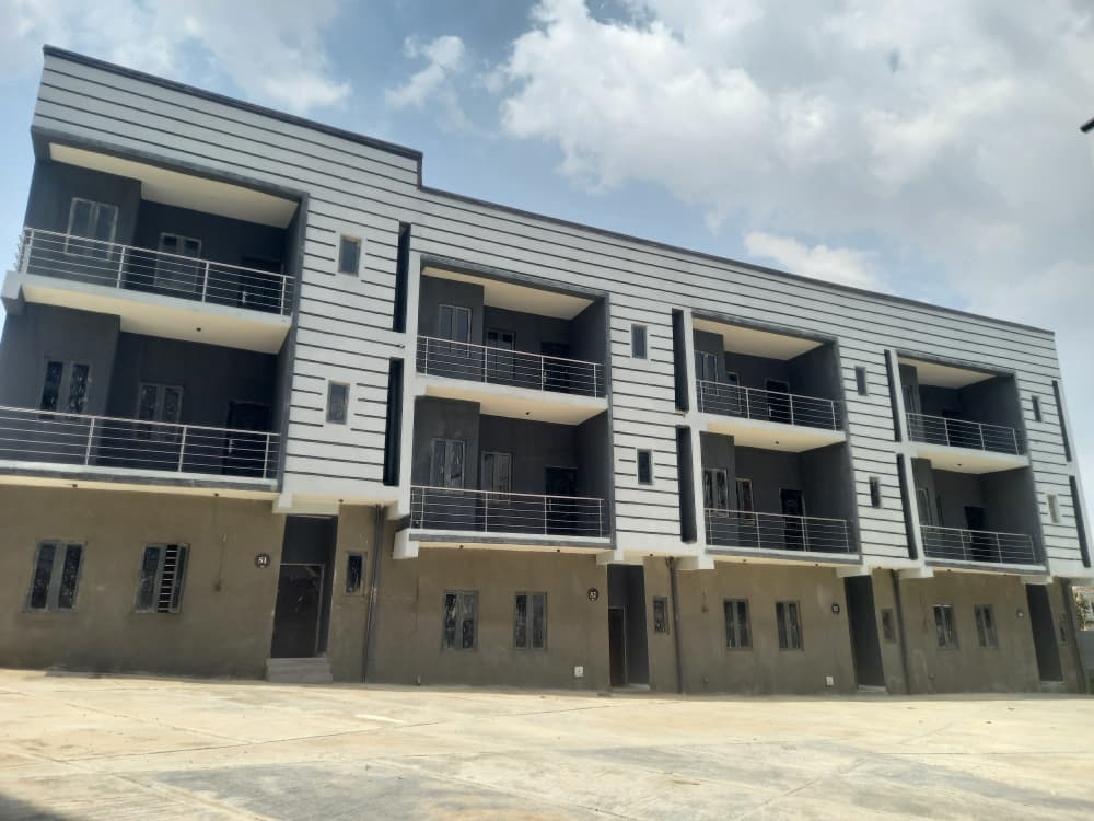 4 and 2 Bedroom Terraces For Sale in Lifecamp